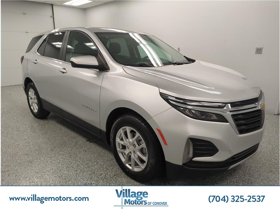 2022 Chevrolet Equinox LT's photo