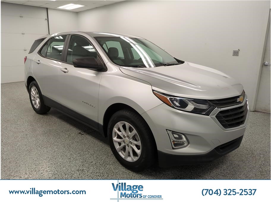 2021 Chevrolet Equinox LS's photo