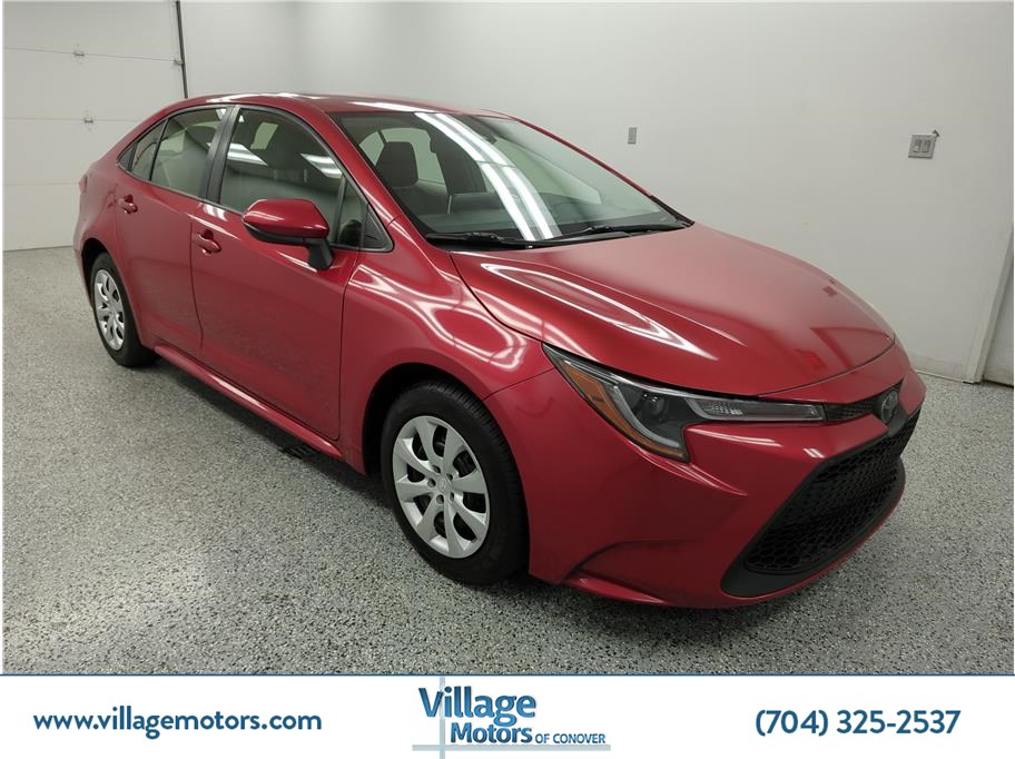 2021 Toyota Corolla LE's photo