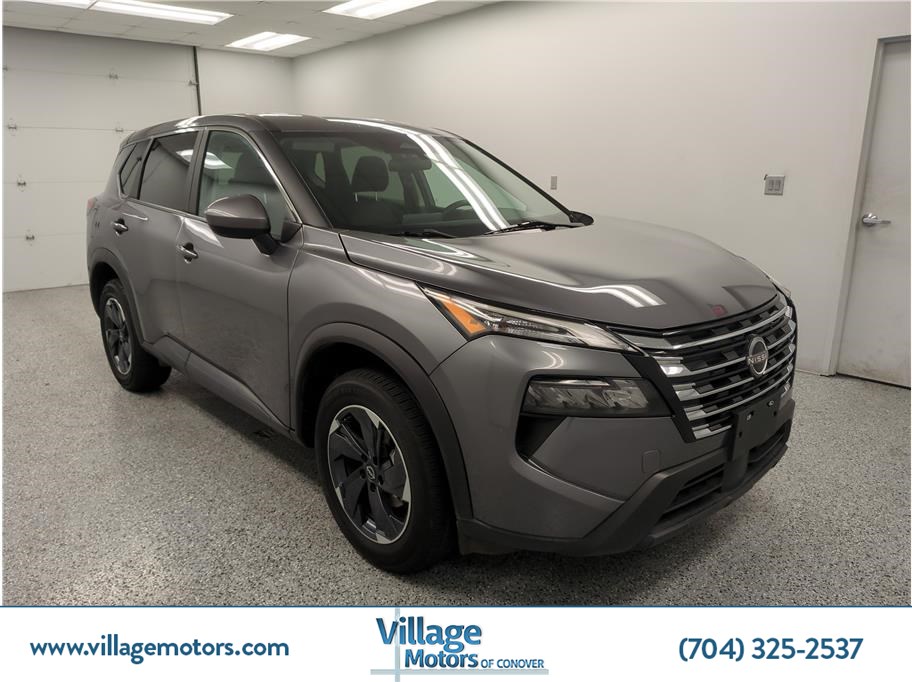 2024 Nissan Rogue SV's photo