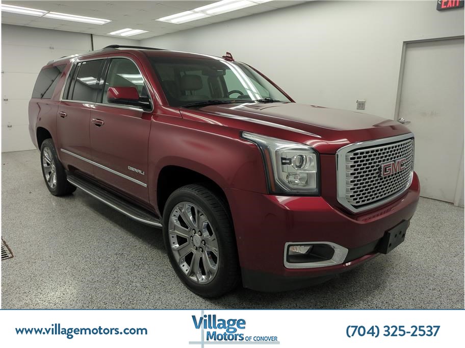 2016 GMC Yukon XL Denali's photo