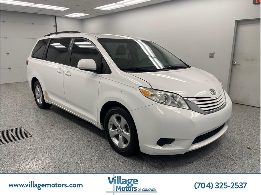 2015 Toyota Sienna LE