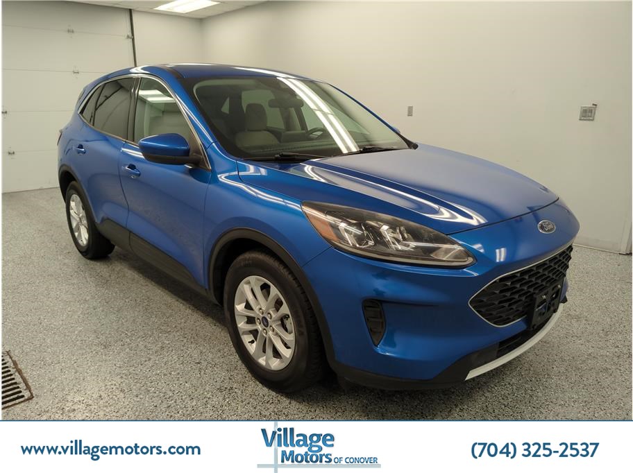 2021 Ford Escape SE's photo