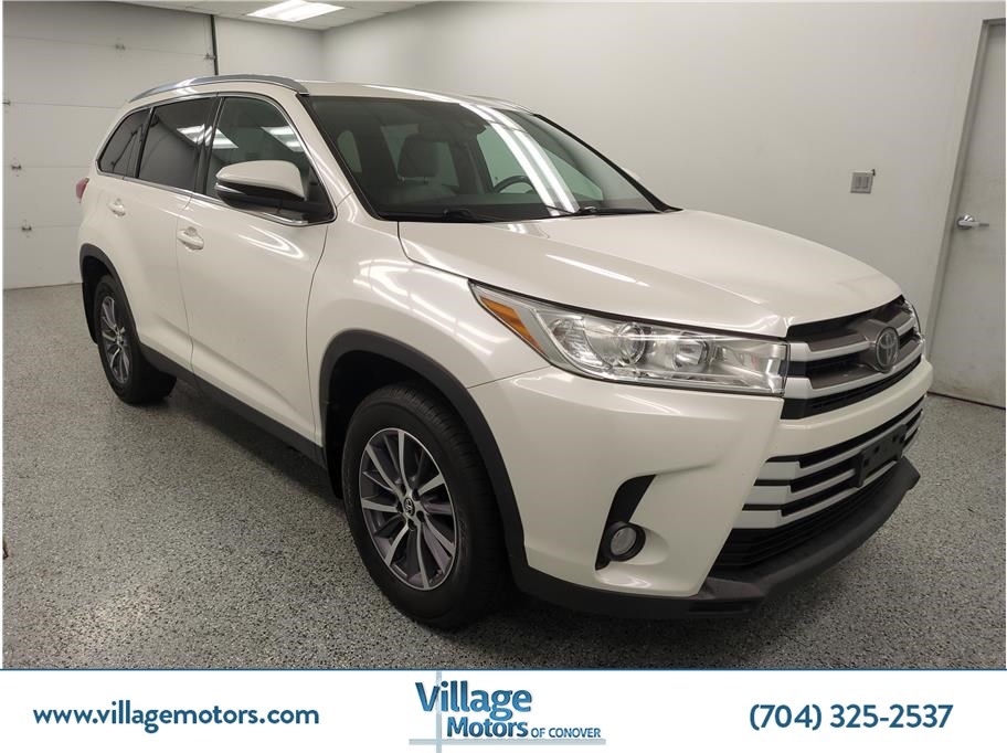 2019 Toyota Highlander XLE's photo