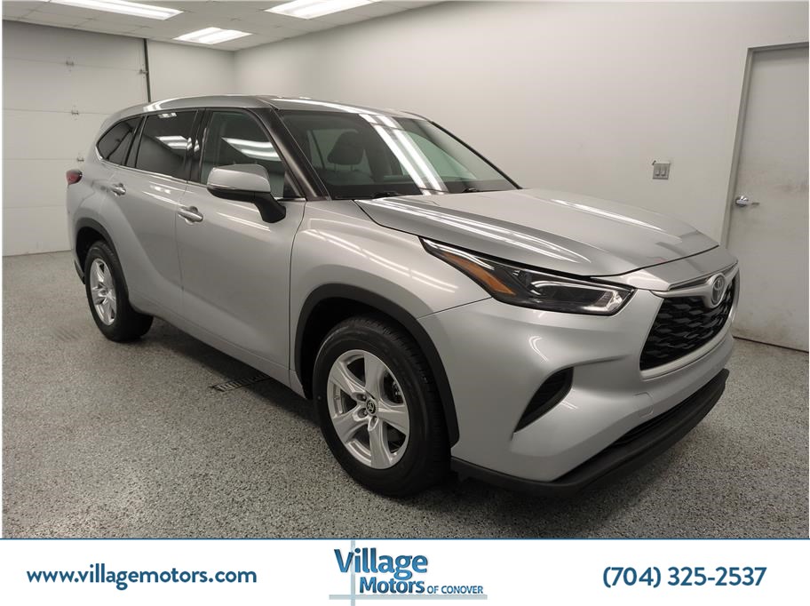 2022 Toyota Highlander L's photo