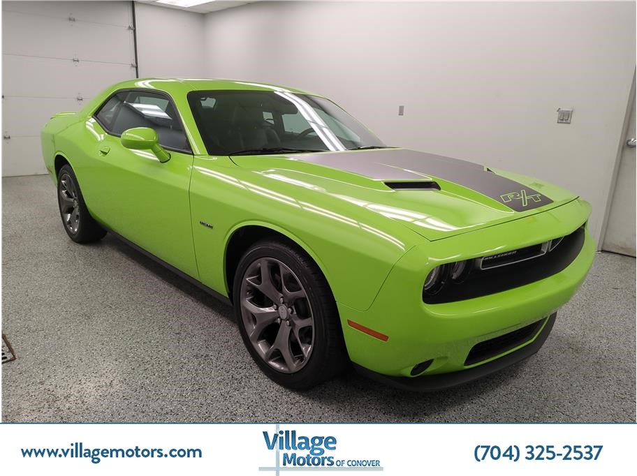 2015 Dodge Challenger R/T's photo