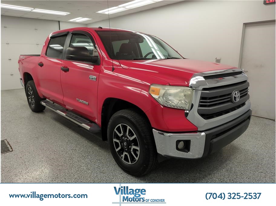 2015 Toyota Tundra SR5's photo