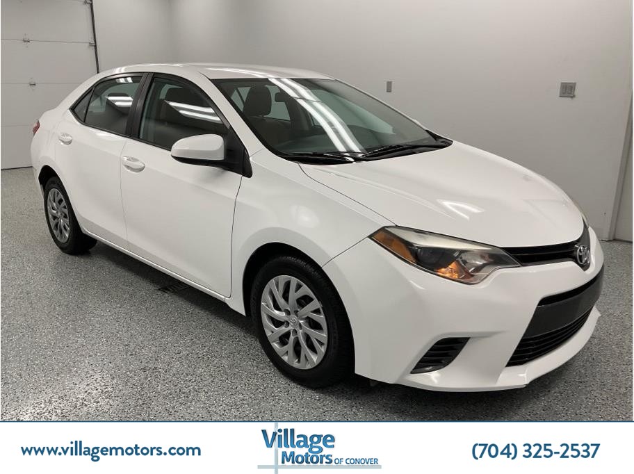 2016 Toyota Corolla LE's photo