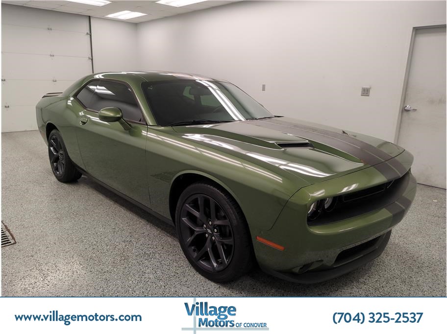 2019 Dodge Challenger SXT's photo