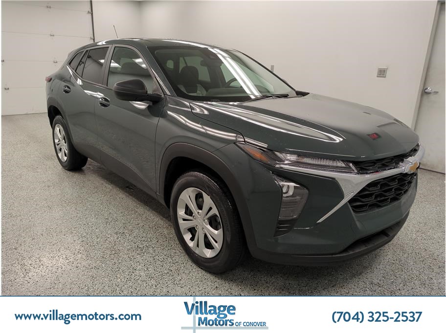 2025 Chevrolet Trax LS's photo