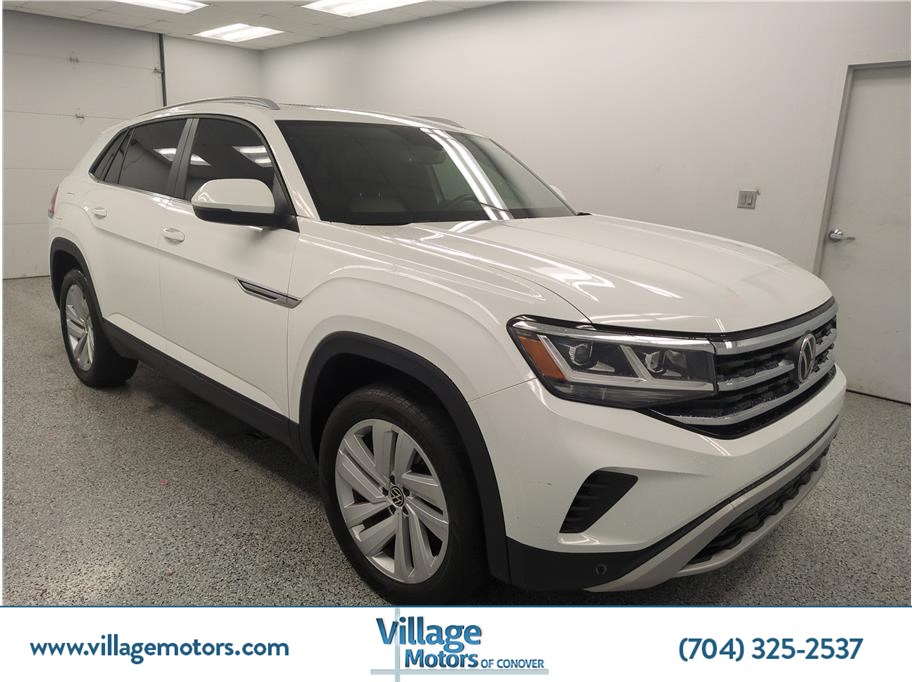 2022 Volkswagen Atlas Cross Sport 3.6L V6 SE w/Tech's photo