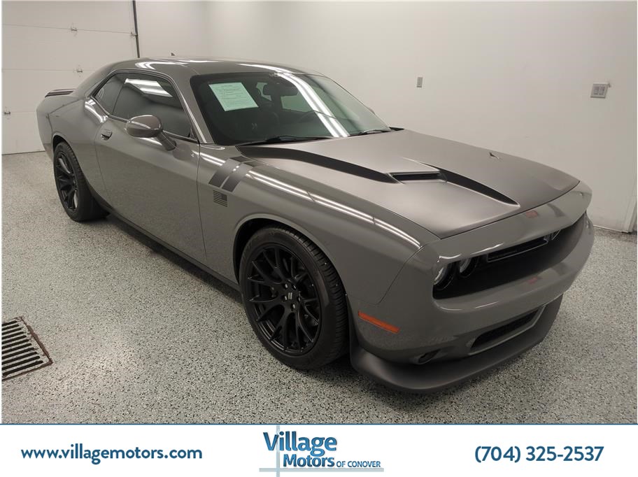 2017 Dodge Challenger Scat Pack's photo