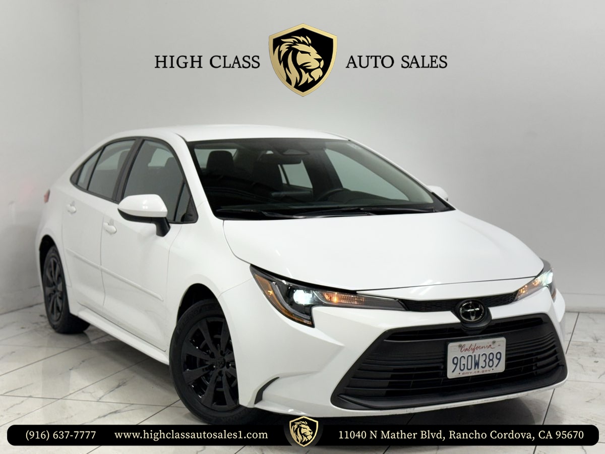 2023 Toyota Corolla LE's photo