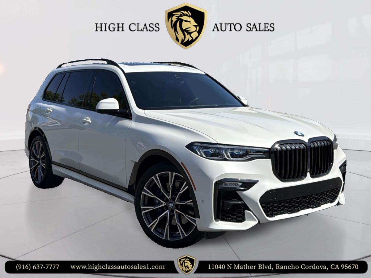 2021 BMW X7 M50i's photo