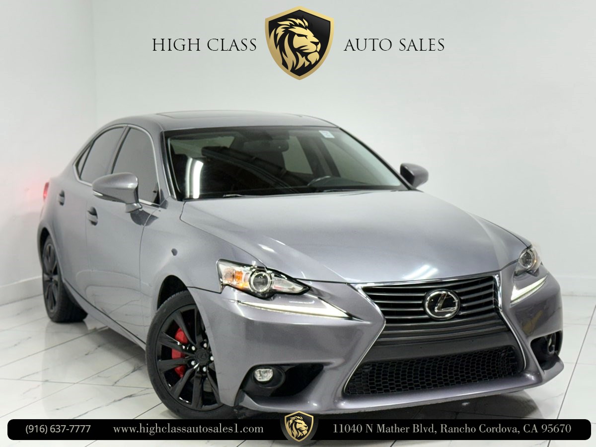 2016 Lexus IS 200t's photo