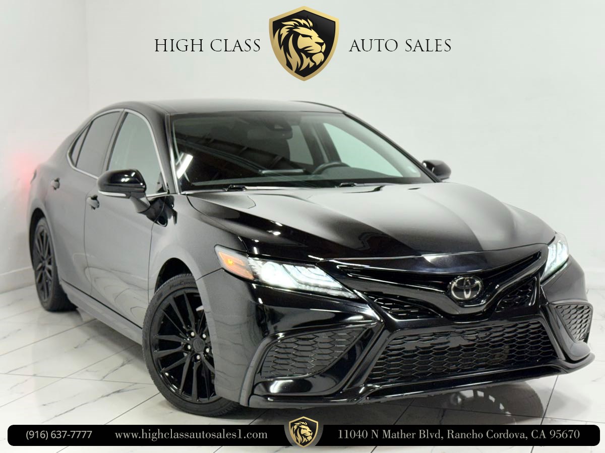 2024 Toyota Camry XSE's photo