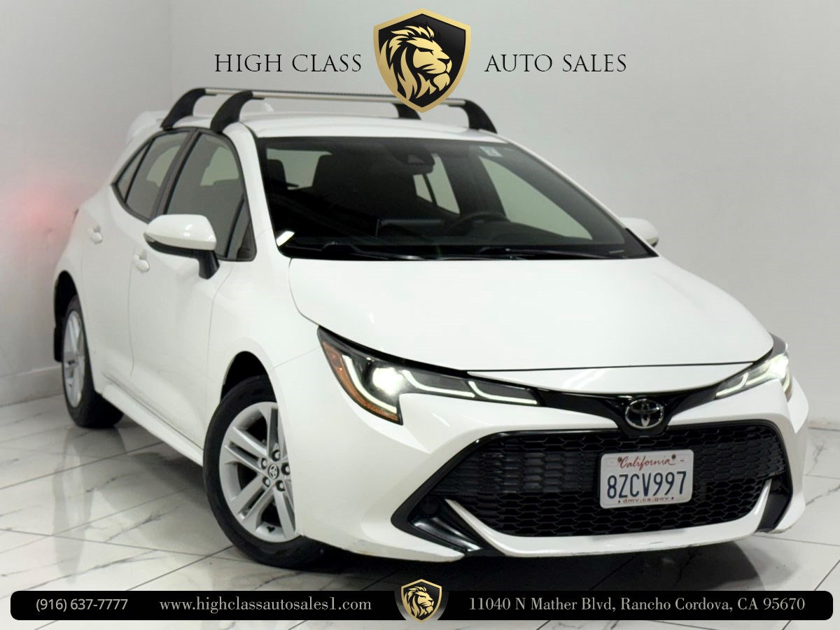 2022 Toyota Corolla Hatchback SE's photo