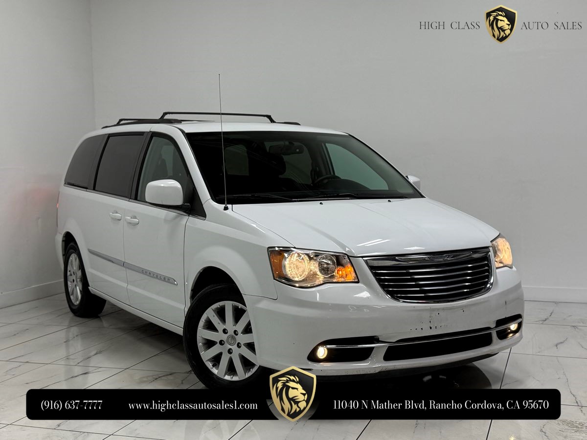 2016 Chrysler Town & Country Touring
