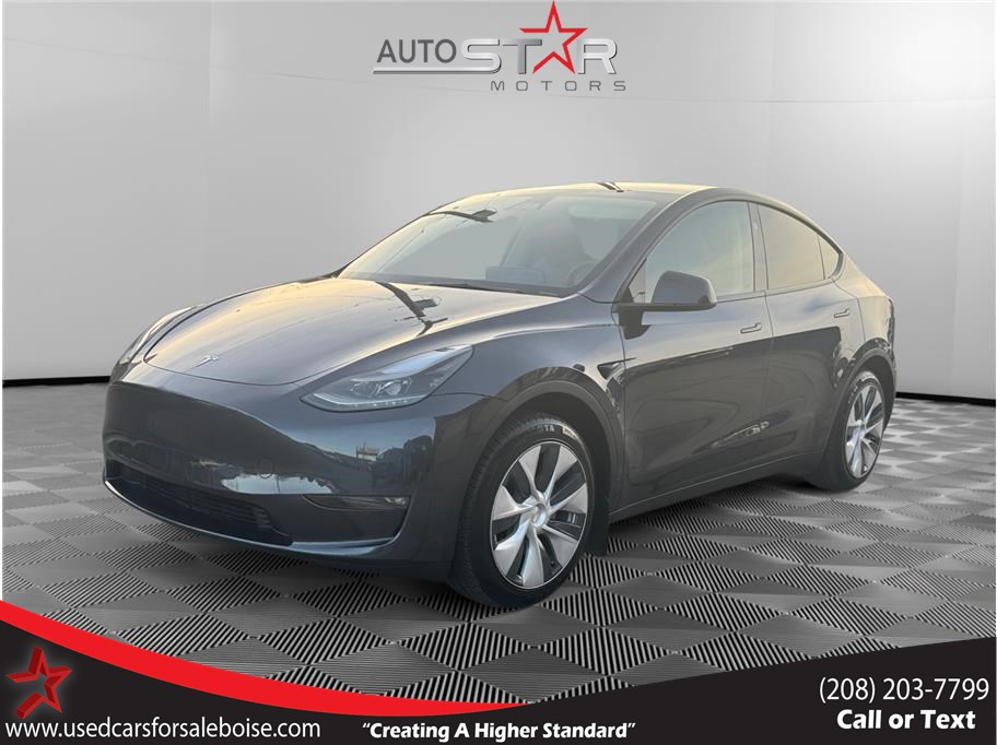 Tesla Model Y's photo