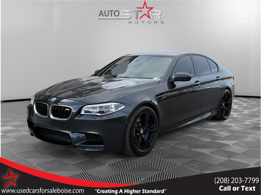 2016 BMW M5 Sedan Base's photo