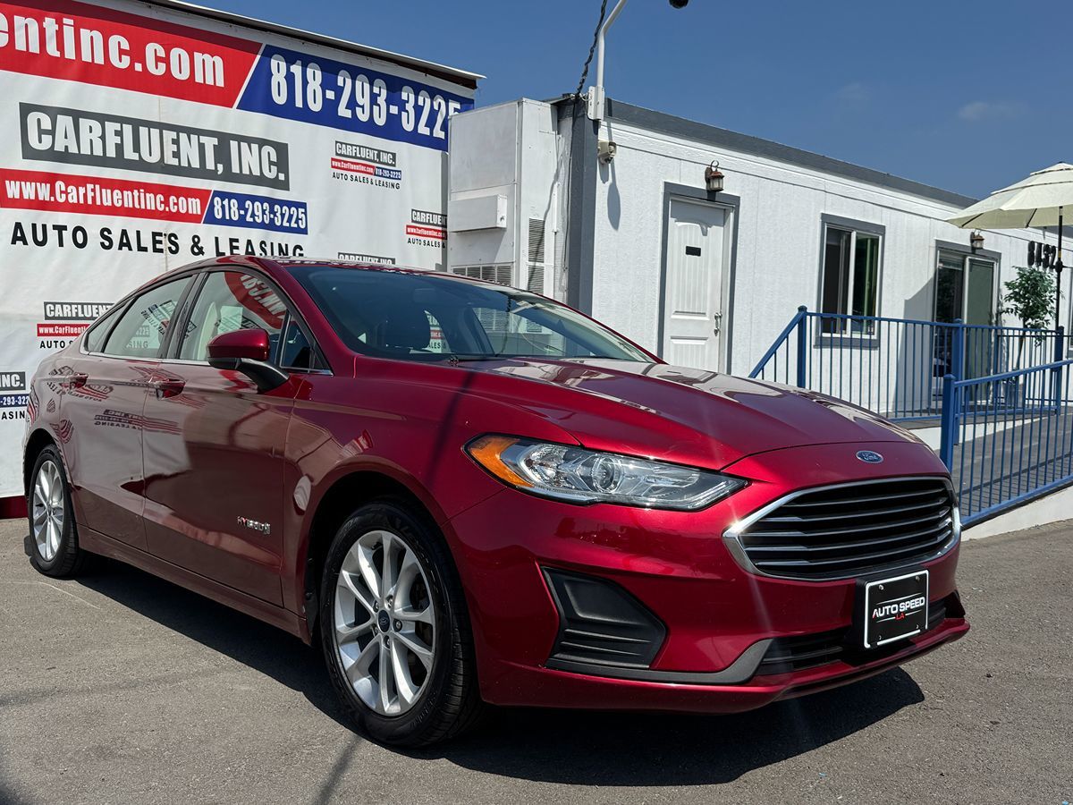 2019 Ford Fusion Hybrid SE's photo