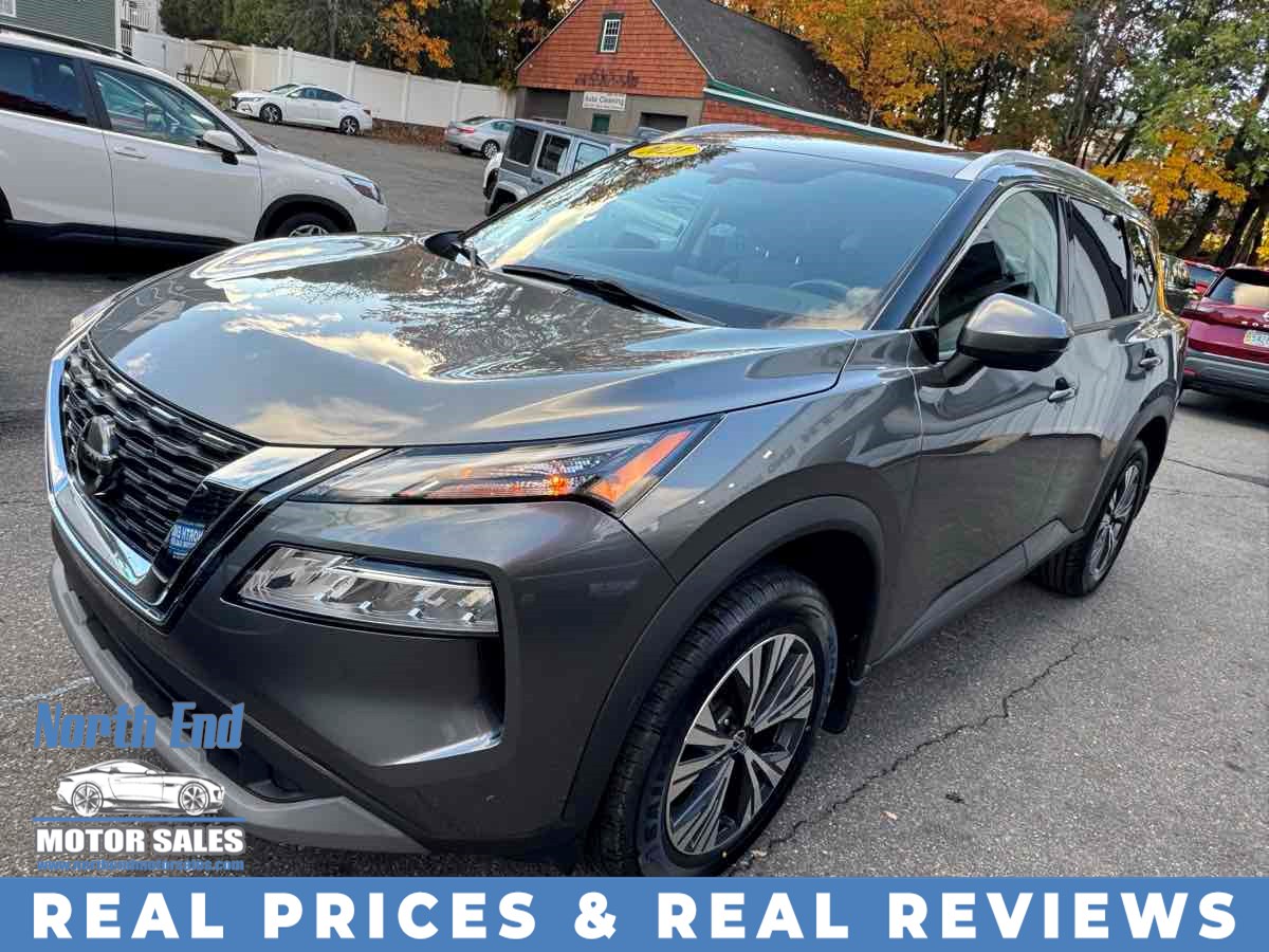 2021 Nissan Rogue SV's photo