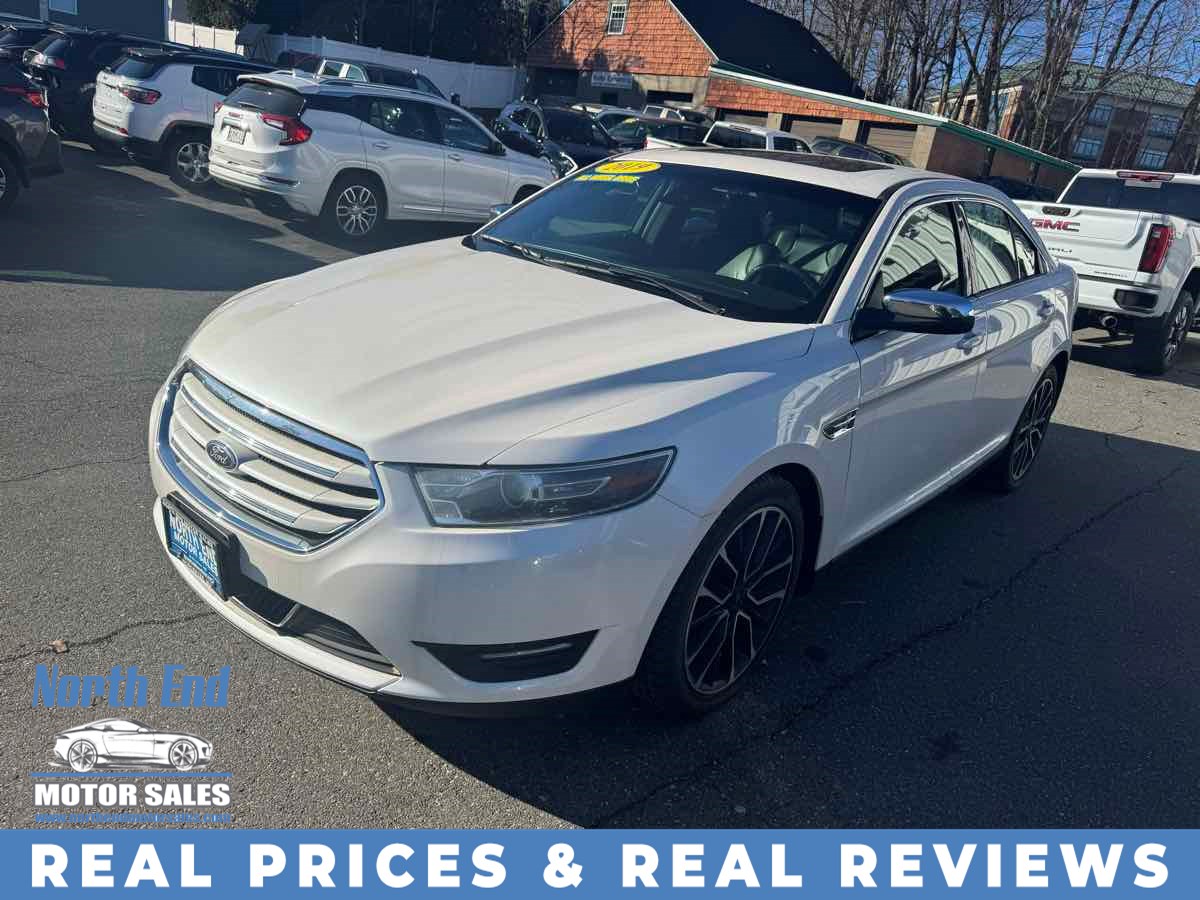 2019 Ford Taurus Limited's photo