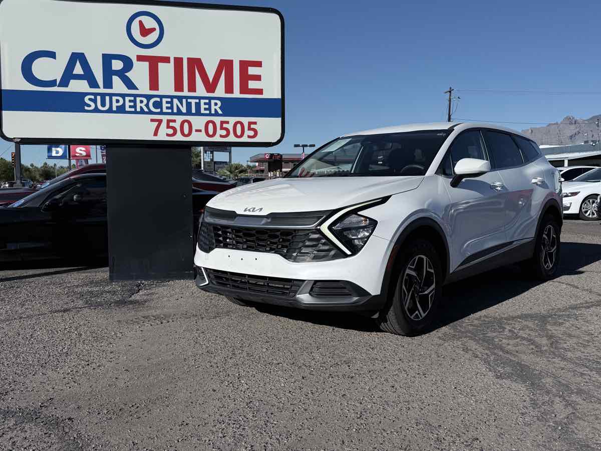 2023 Kia Sportage LX's photo