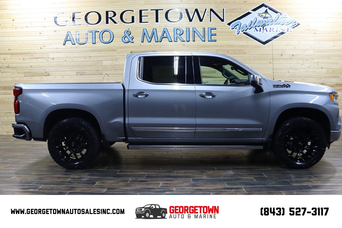 2023 Chevrolet Silverado 1500 High Country's photo