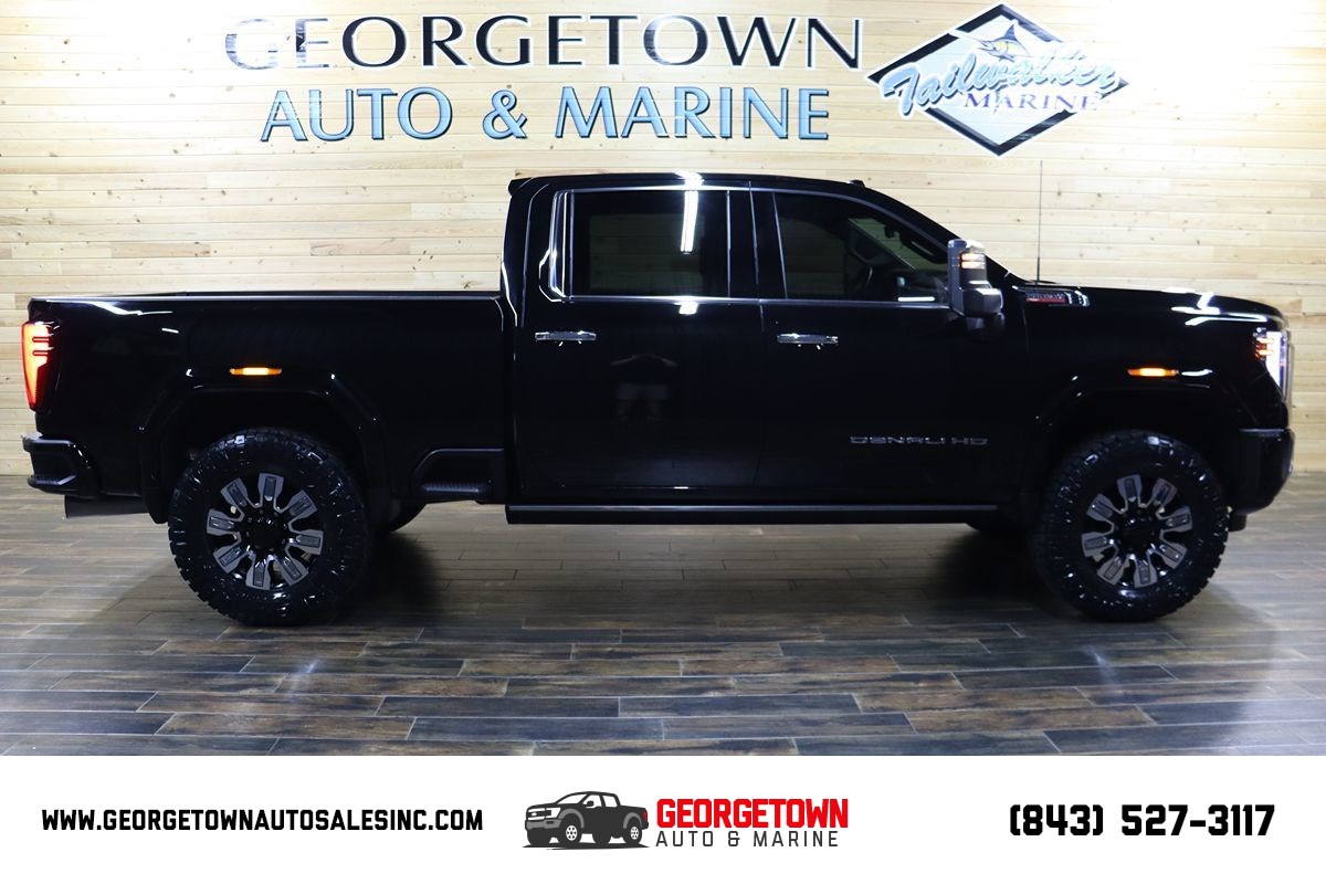 2024 GMC Sierra 2500HD Denali's photo