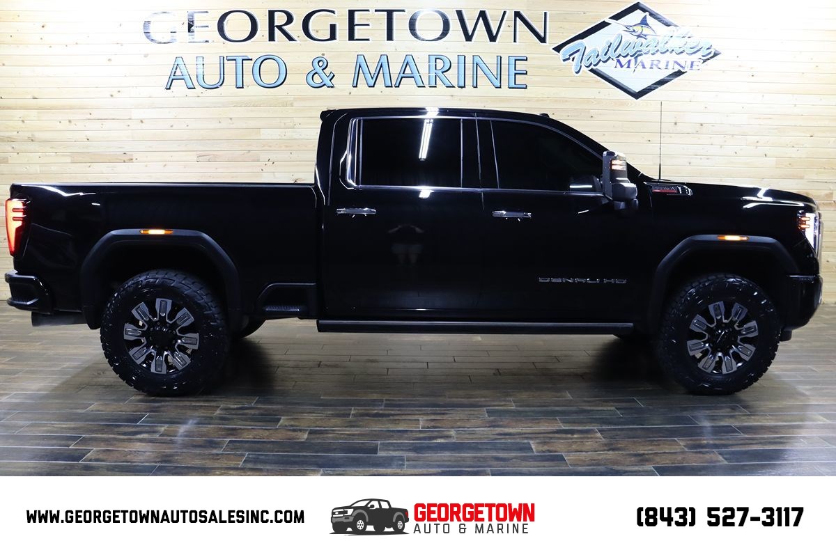 2024 GMC Sierra 2500HD Denali's photo