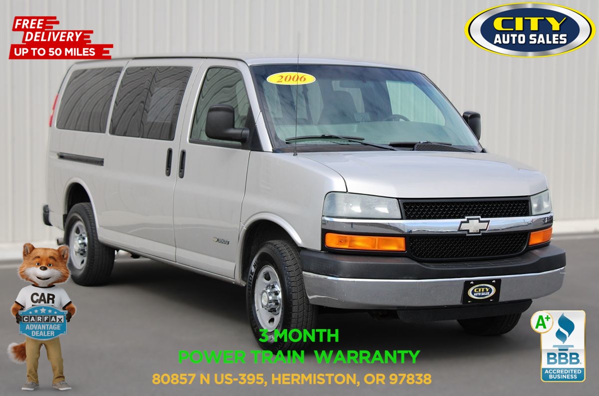 2006 Chevrolet Express Base's photo