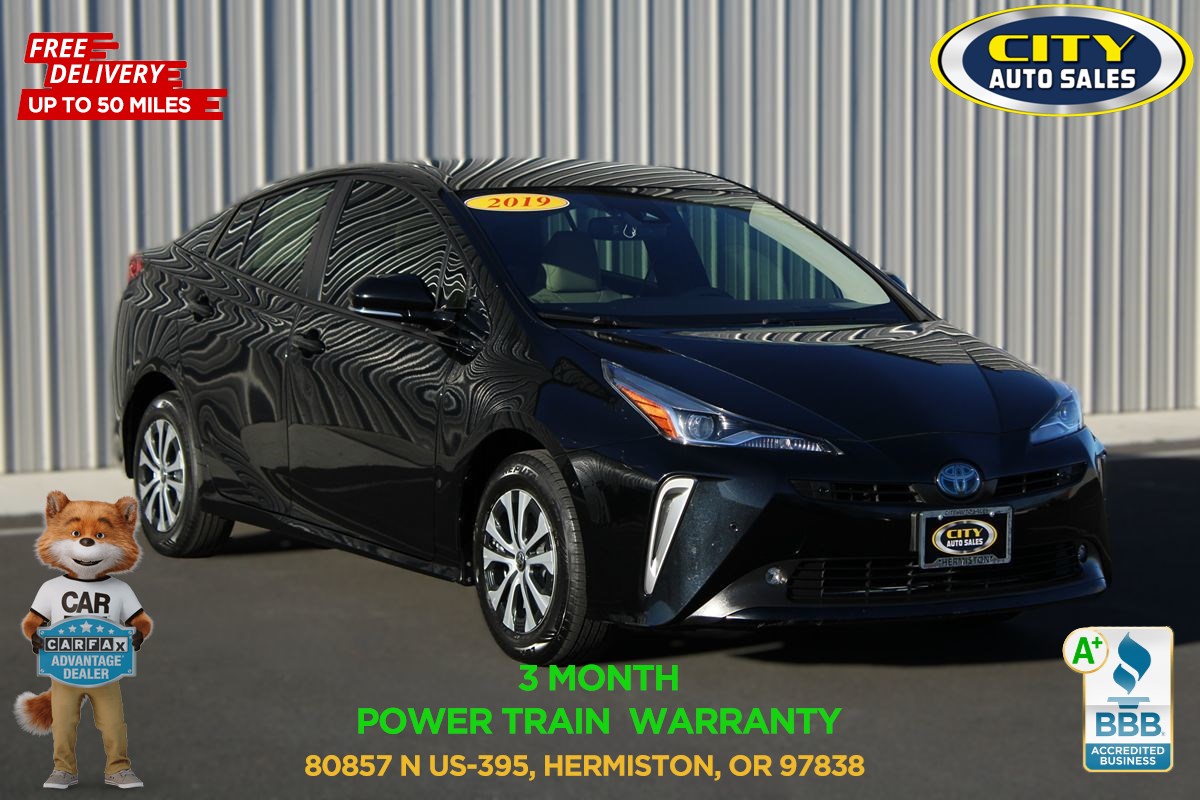 2019 Toyota Prius XLE's photo