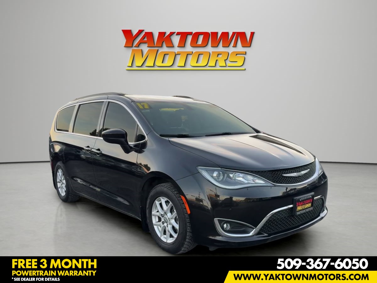 2017 Chrysler Pacifica Touring Plus
