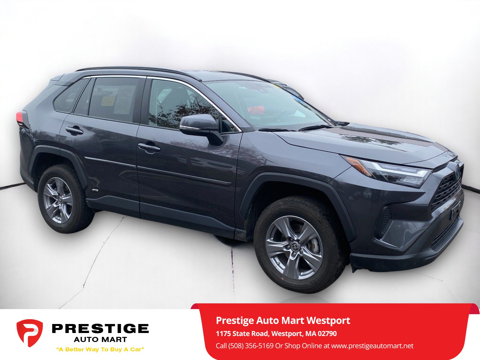 2024 Toyota RAV4 LE's photo