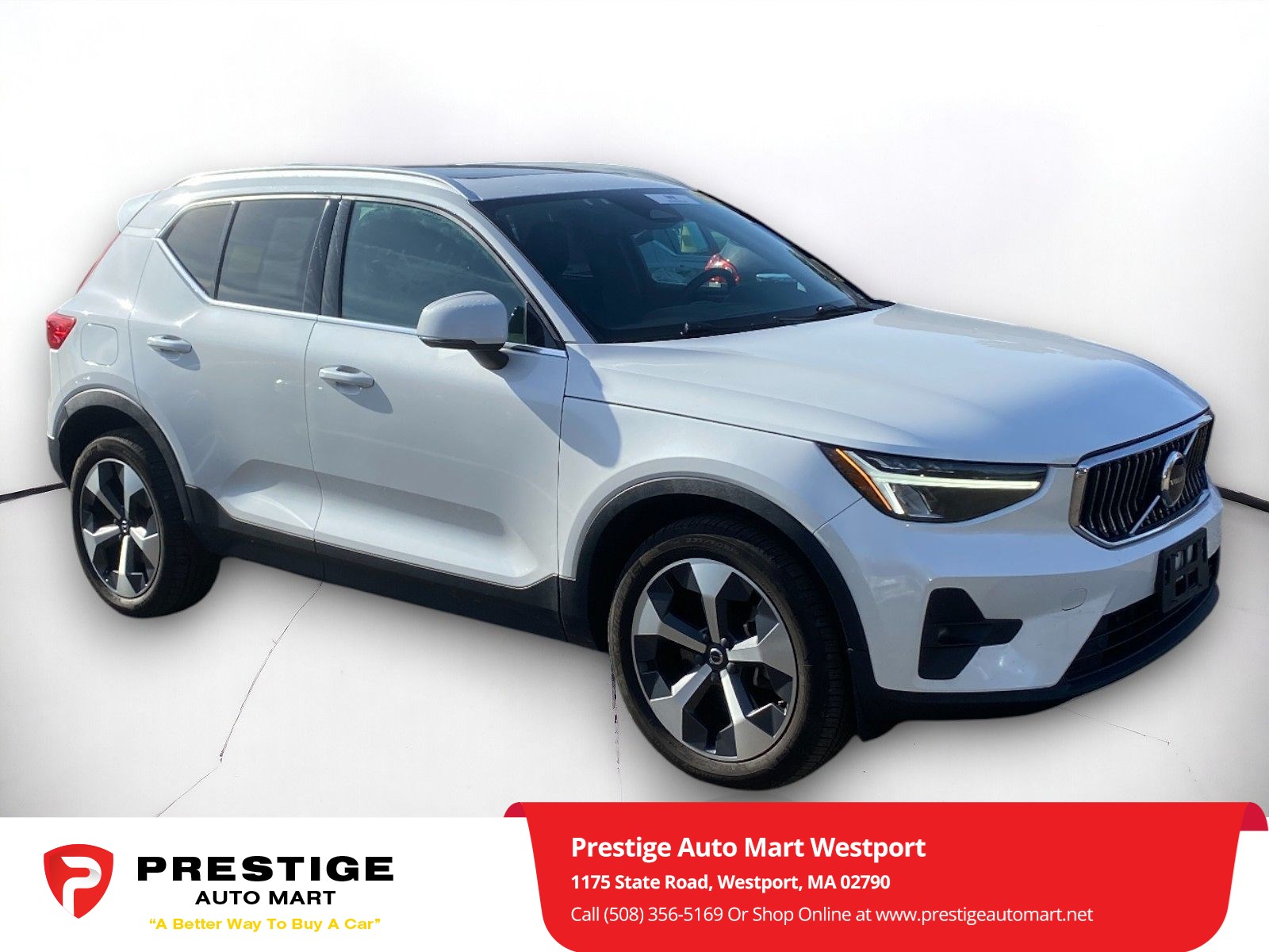 2023 Volvo XC40 Plus's photo