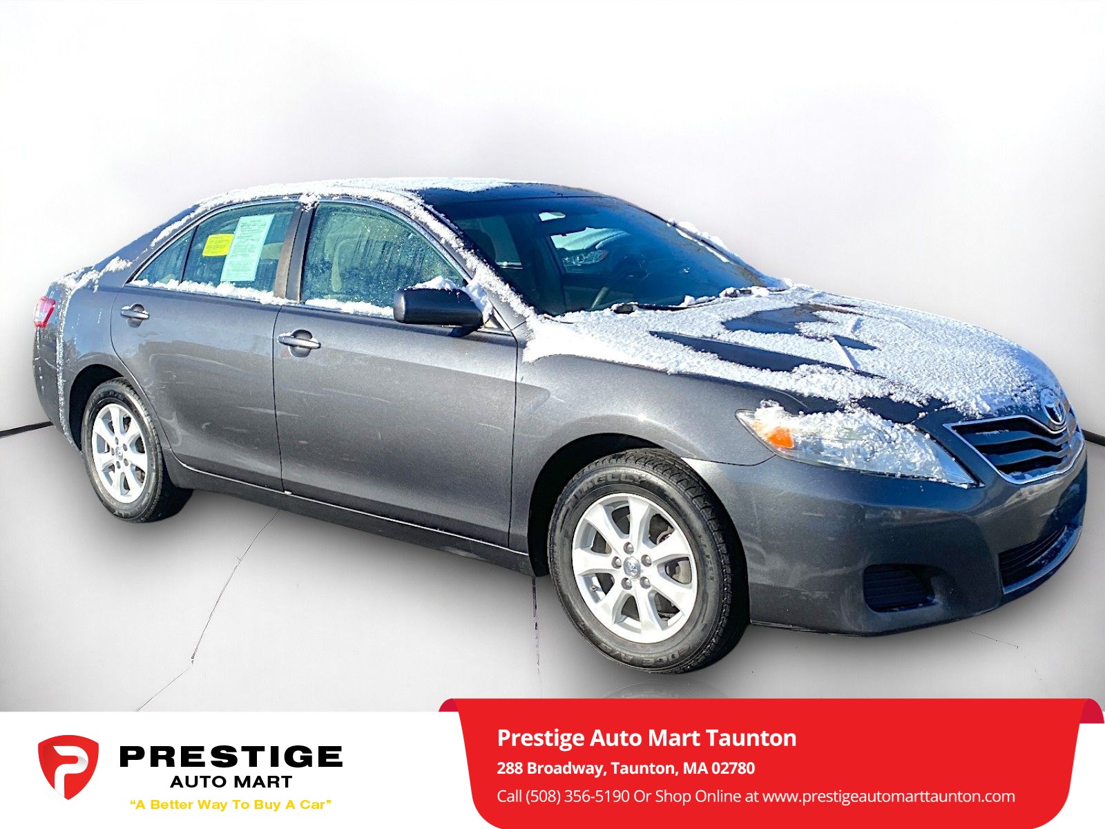 2011 Toyota Camry LE's photo