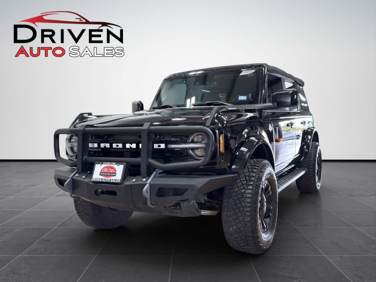 2022 Ford Bronco 4-Door Outer Banks's photo