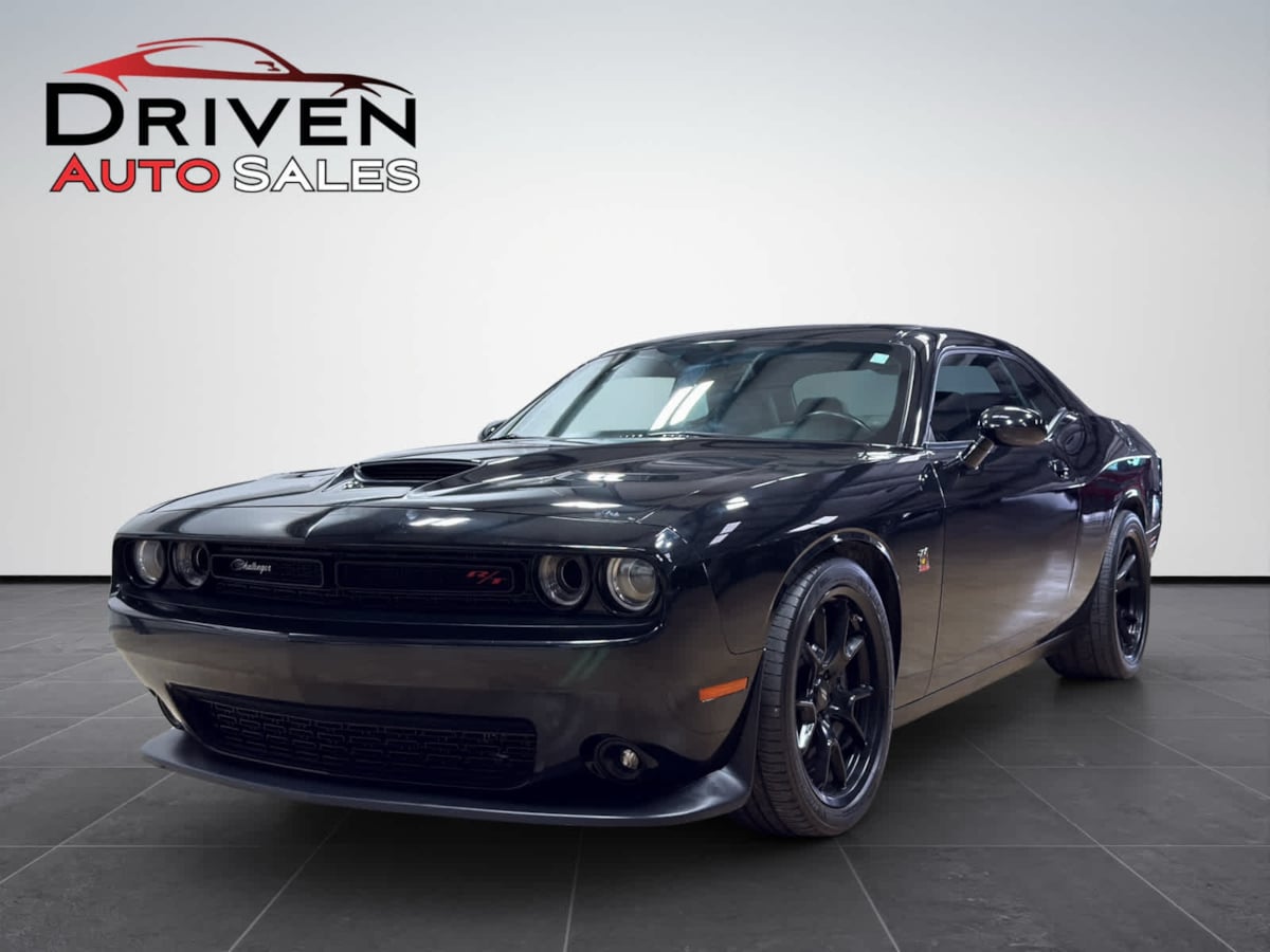 2023 Dodge Challenger R/T's photo