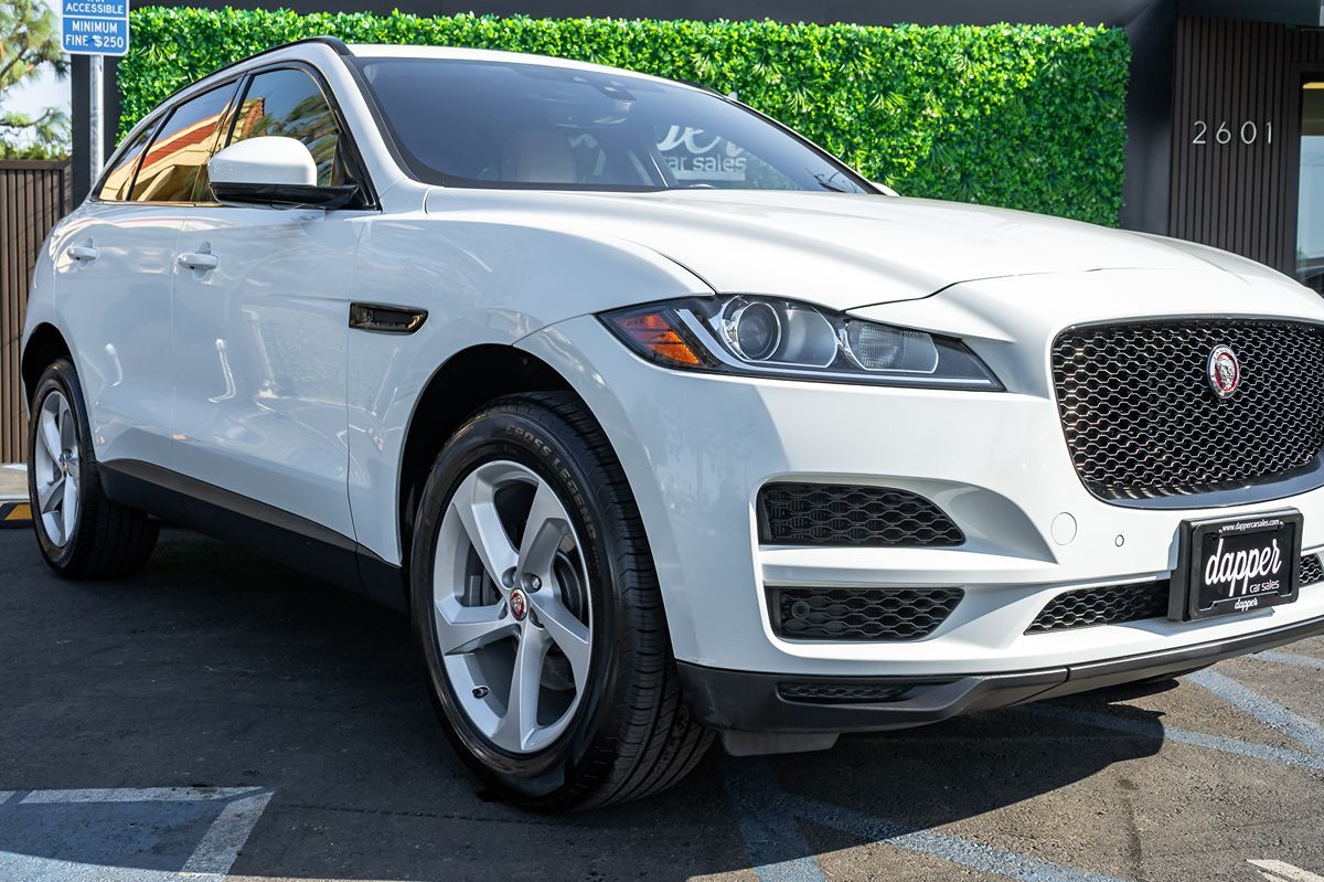 2020 Jaguar F-Pace Premium's photo