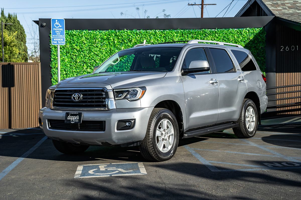 2019 Toyota Sequoia SR5's photo