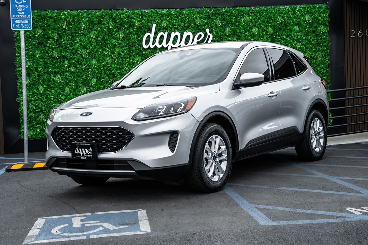 2020 Ford Escape SE's photo