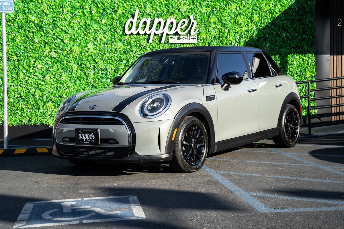 2022 MINI Hardtop 4 Door's photo
