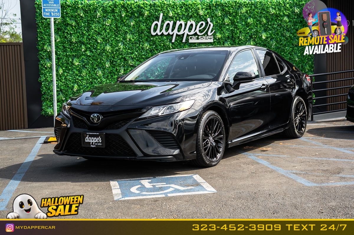 2020 Toyota Camry SE Nightshade