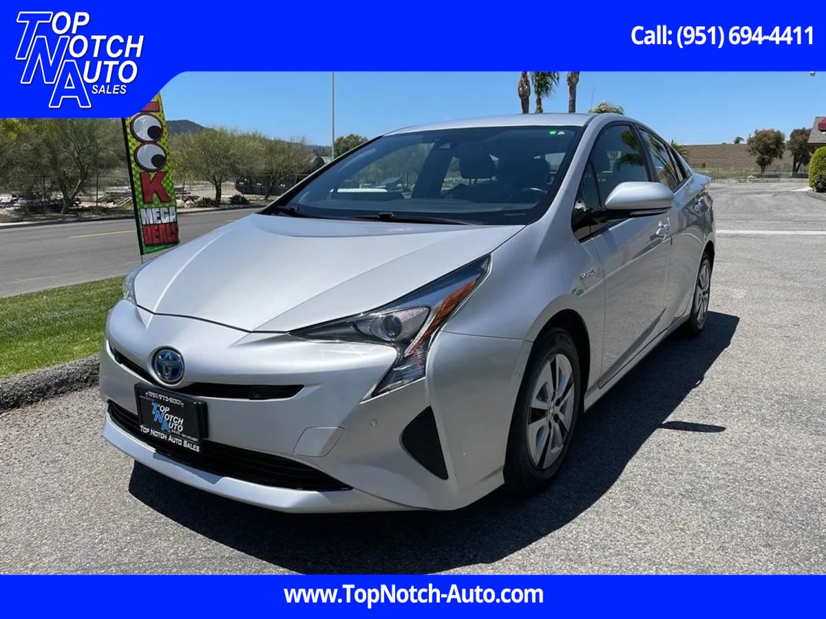 2018 Toyota Prius Three's photo
