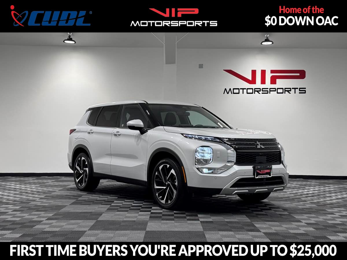 2024 Mitsubishi Outlander SE's photo