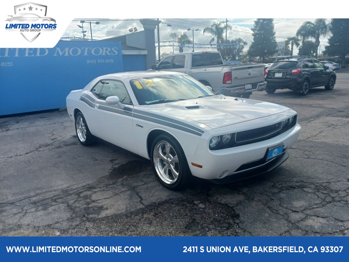 2012 Dodge Challenger R/T's photo