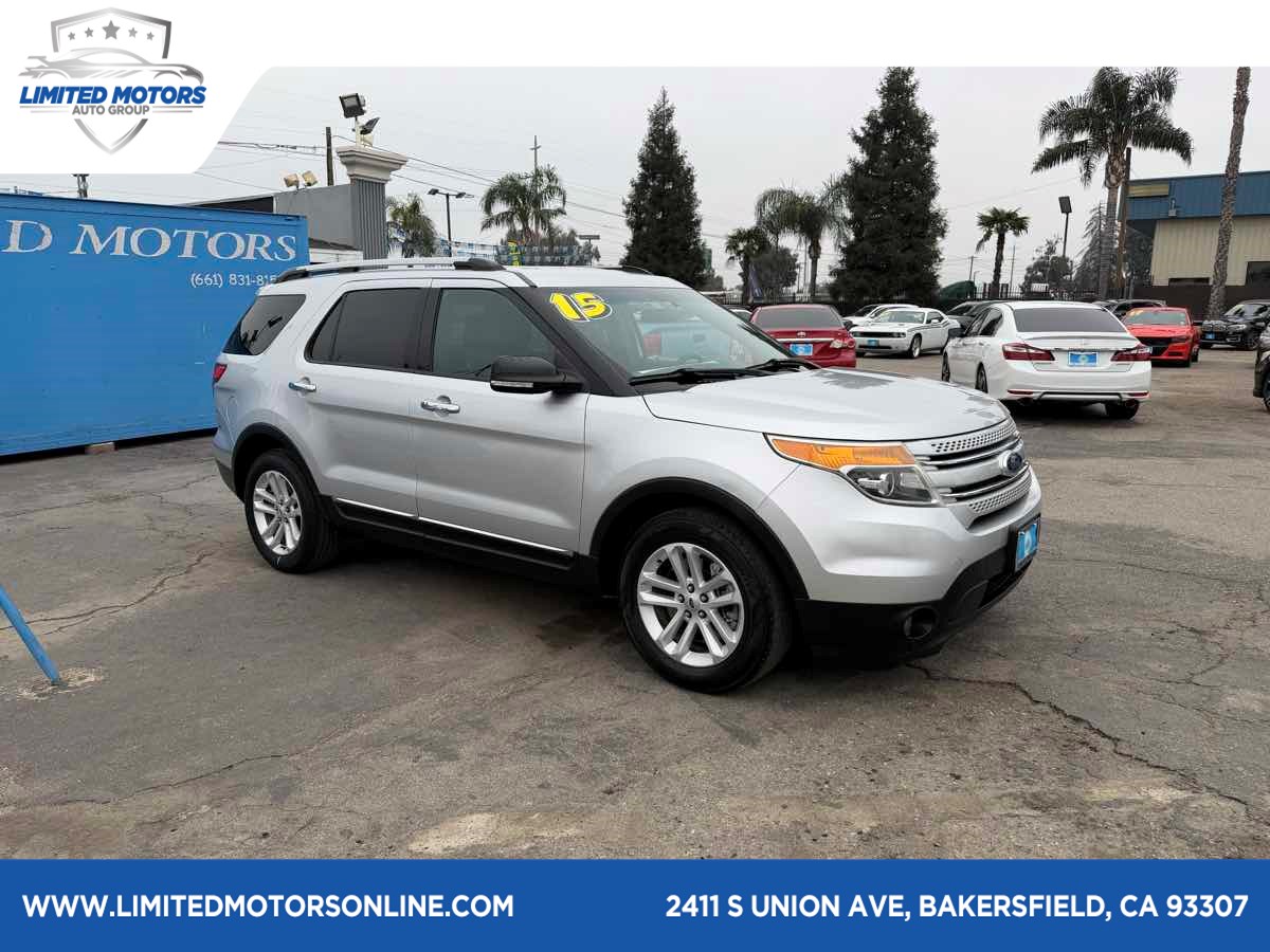 2015 Ford Explorer XLT's photo