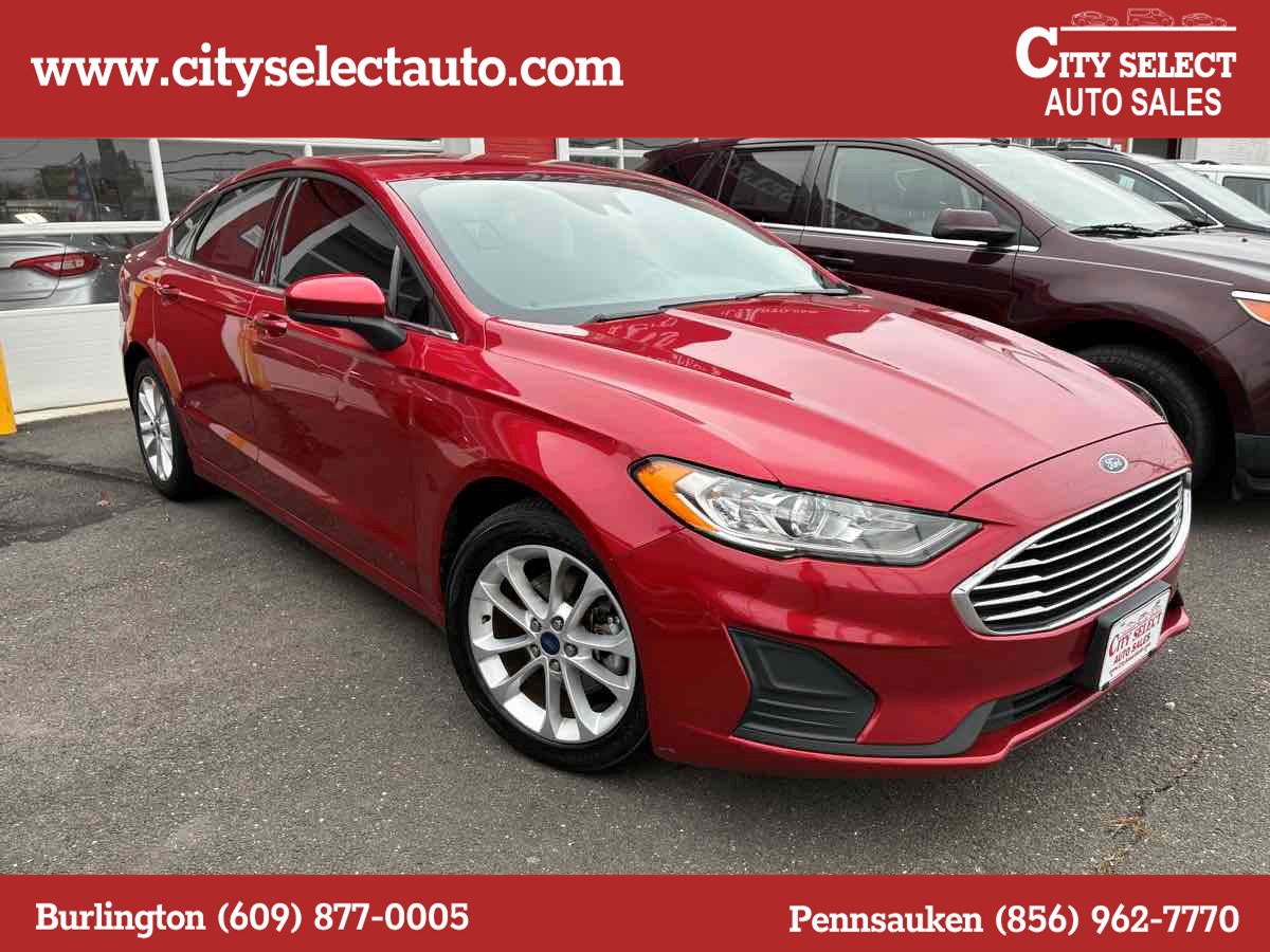 2020 Ford Fusion SE's photo