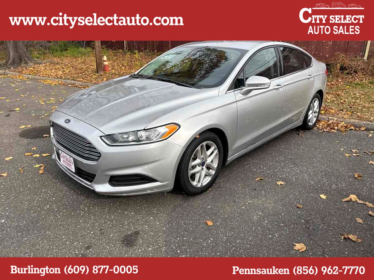 2016 Ford Fusion SE's photo